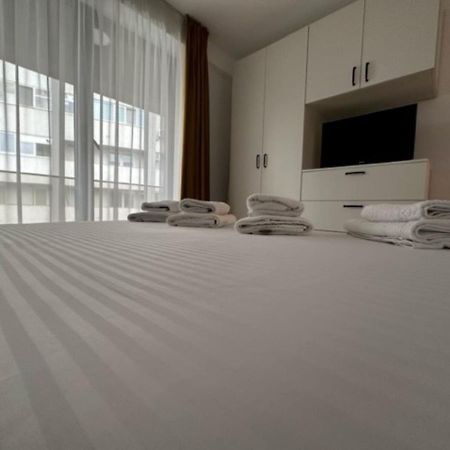 Escape Lounge Apartment Craiova Luaran gambar