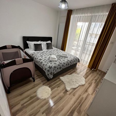 Escape Lounge Apartment Craiova Luaran gambar
