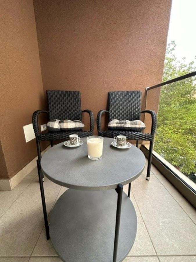 Escape Lounge Apartment Craiova Luaran gambar