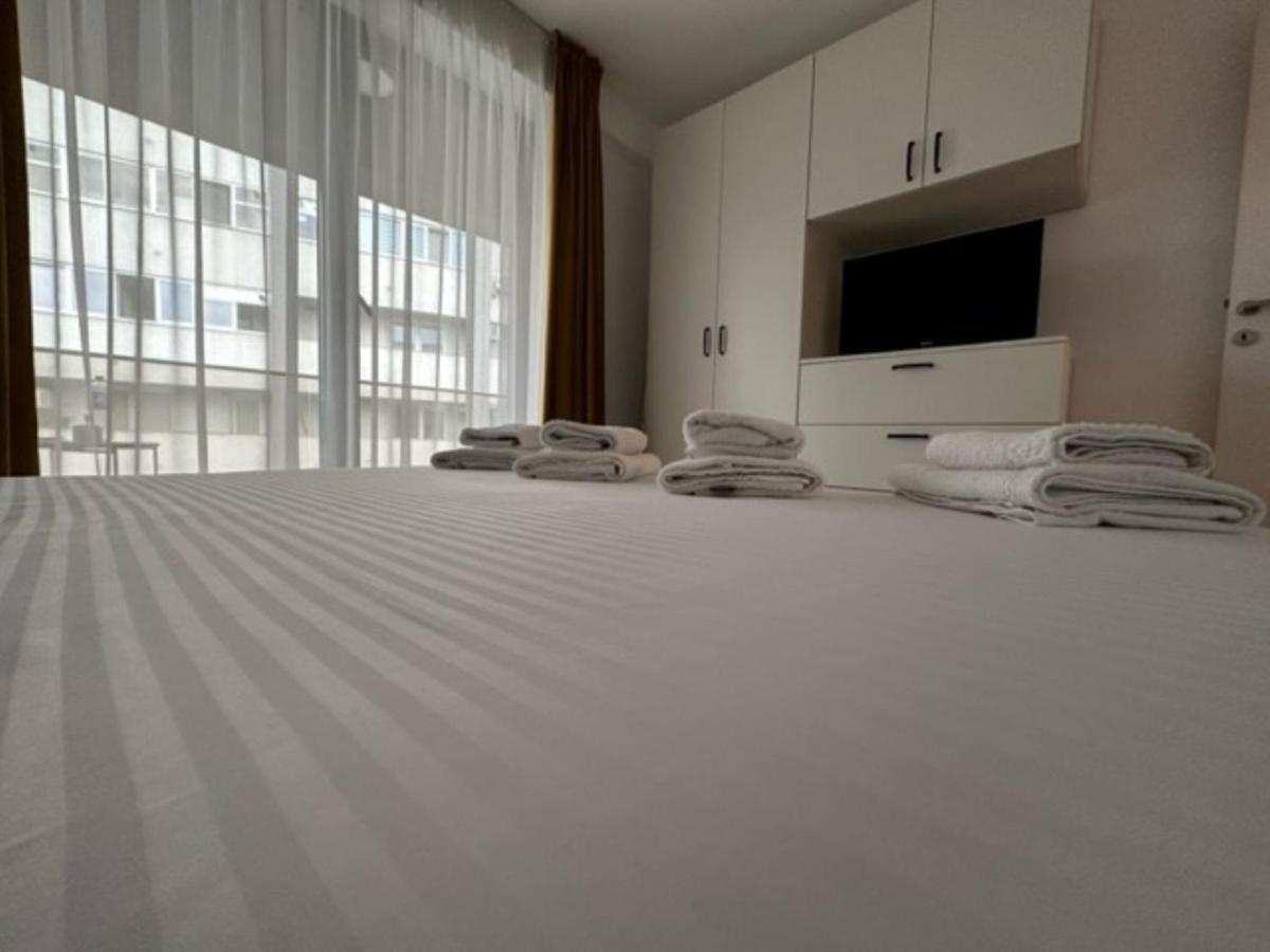 Escape Lounge Apartment Craiova Luaran gambar